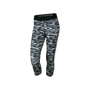 Camo Nike cropped leggings